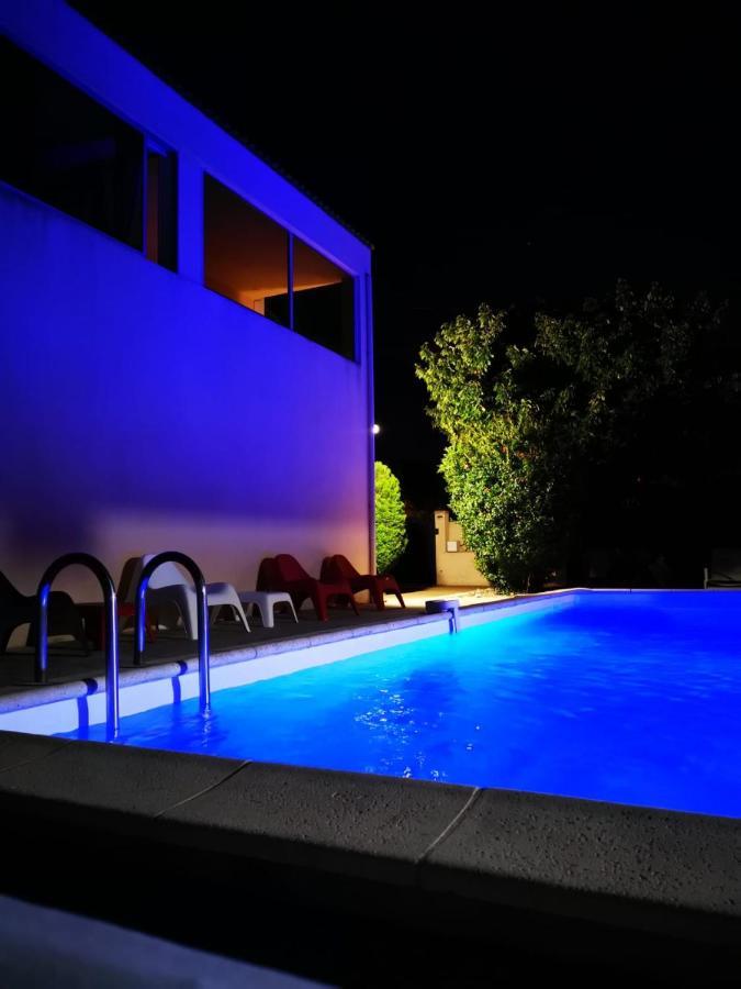 Bernis Gites Avec Grande Piscine Et Sa Terrasse Privative מראה חיצוני תמונה